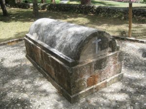 1200px-annie_palmer_-_tomb_at_rose_hall